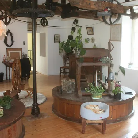 Chambres D'hotes Le Moulin De Gontard Bed & Breakfast Jallais